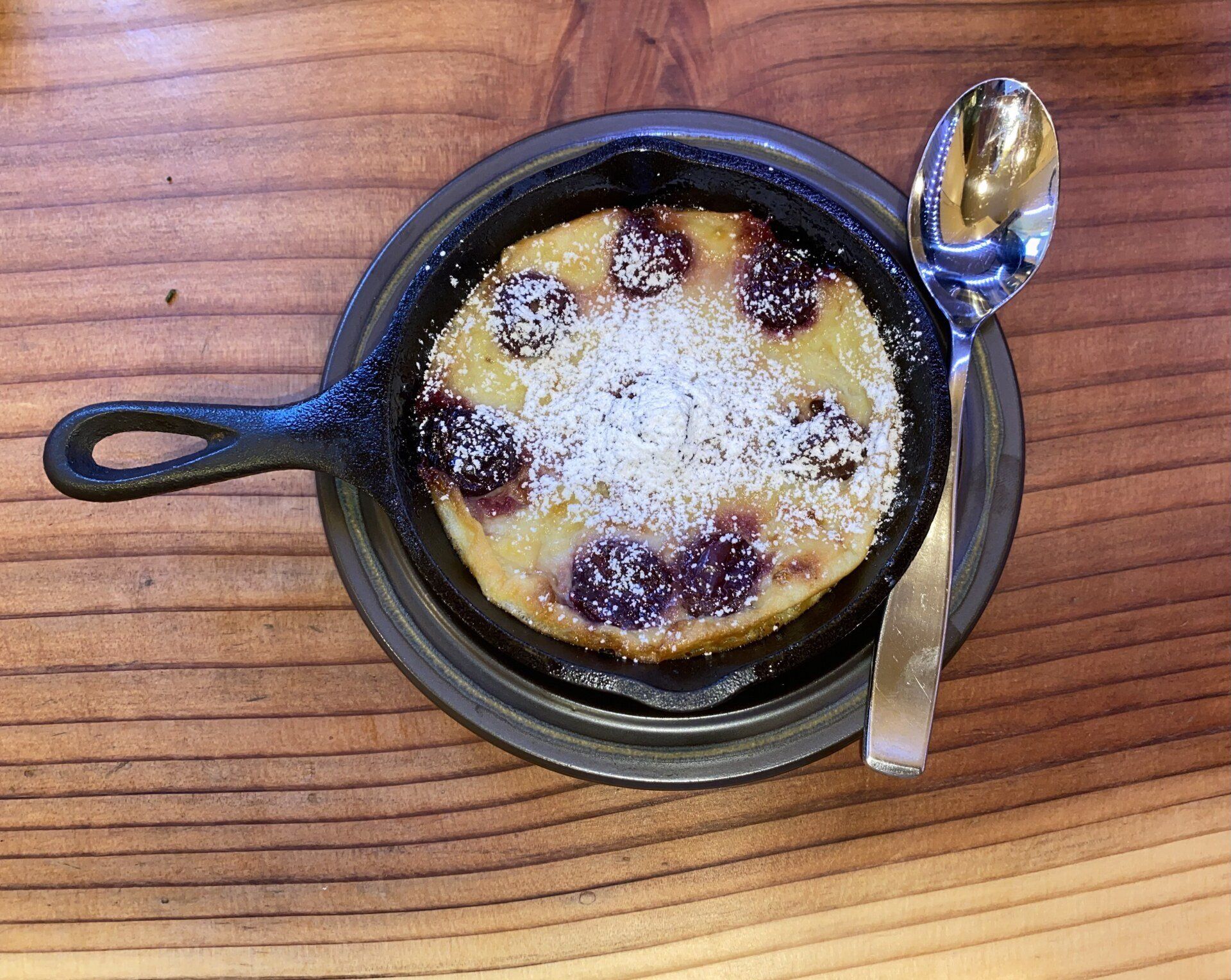 Bell In The Woods 3 course gourmet breakfast. Soufflé with berries and powered sugar.