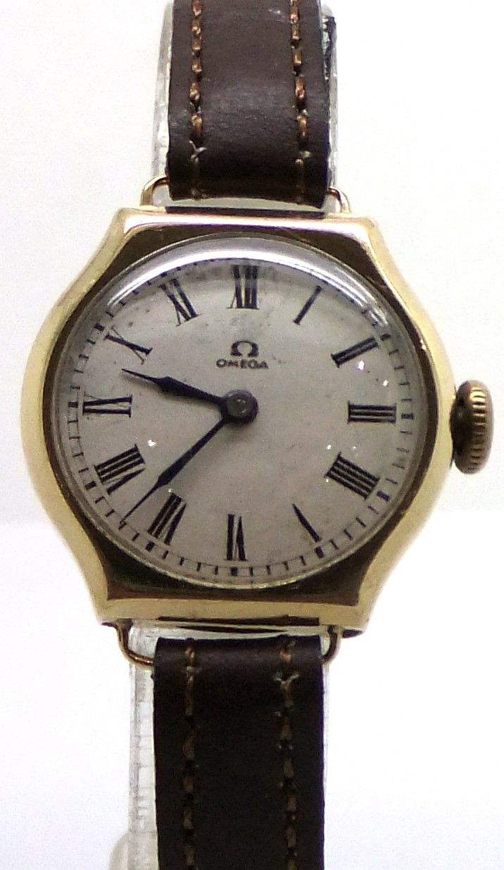 Vintage 9ct Gold Ladies Omega Mechanical Manual Wind Movement.