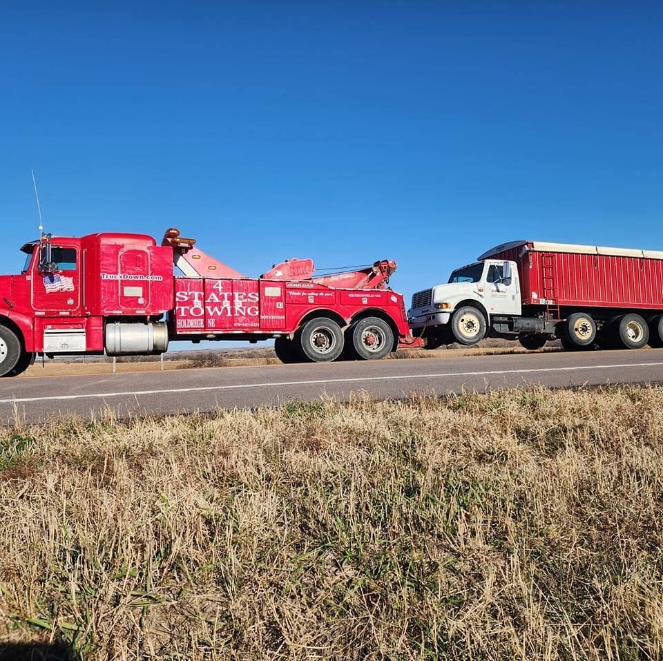 4 States Towing logo
