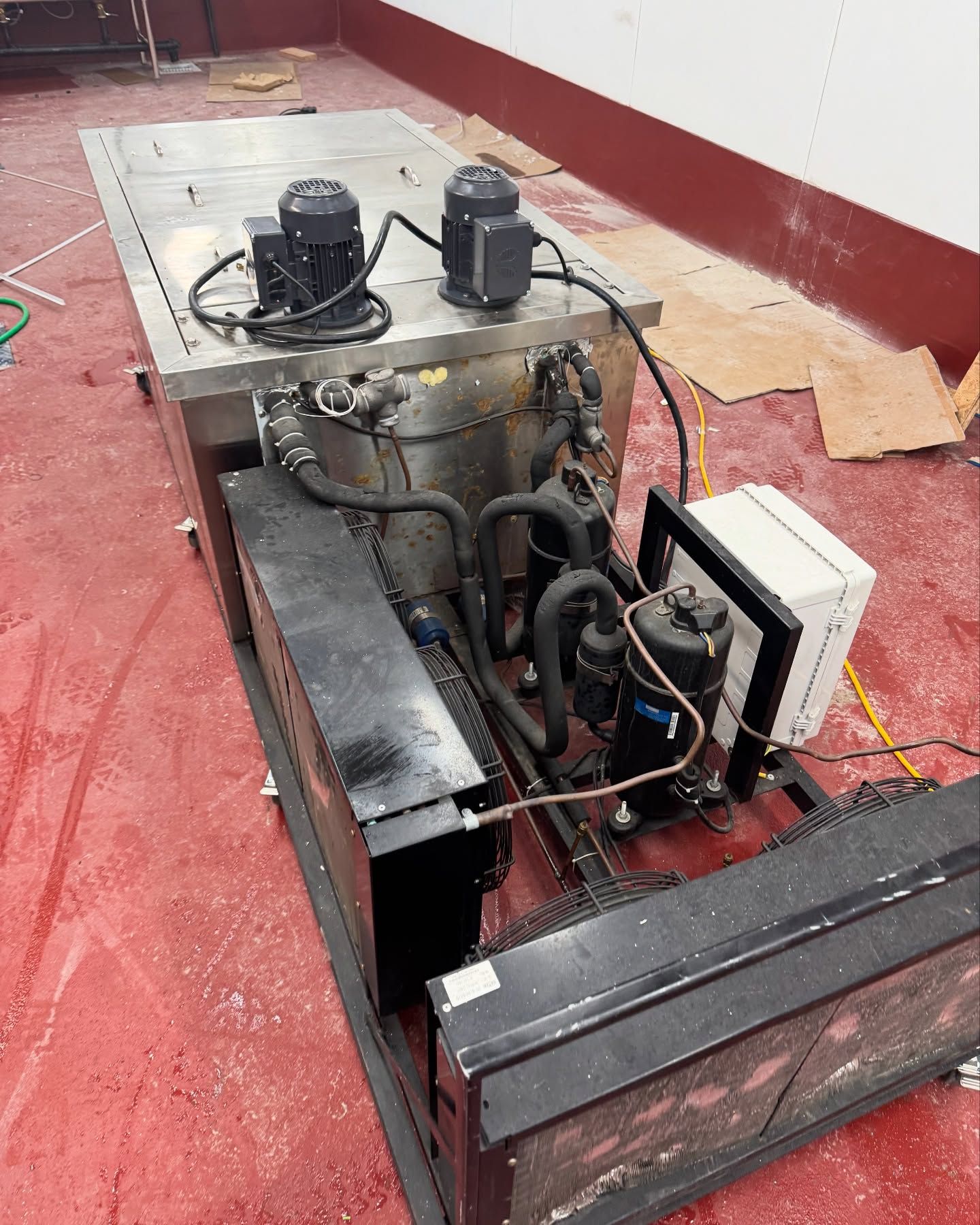 Electrical breaker box with labeled circuits and closed meter.