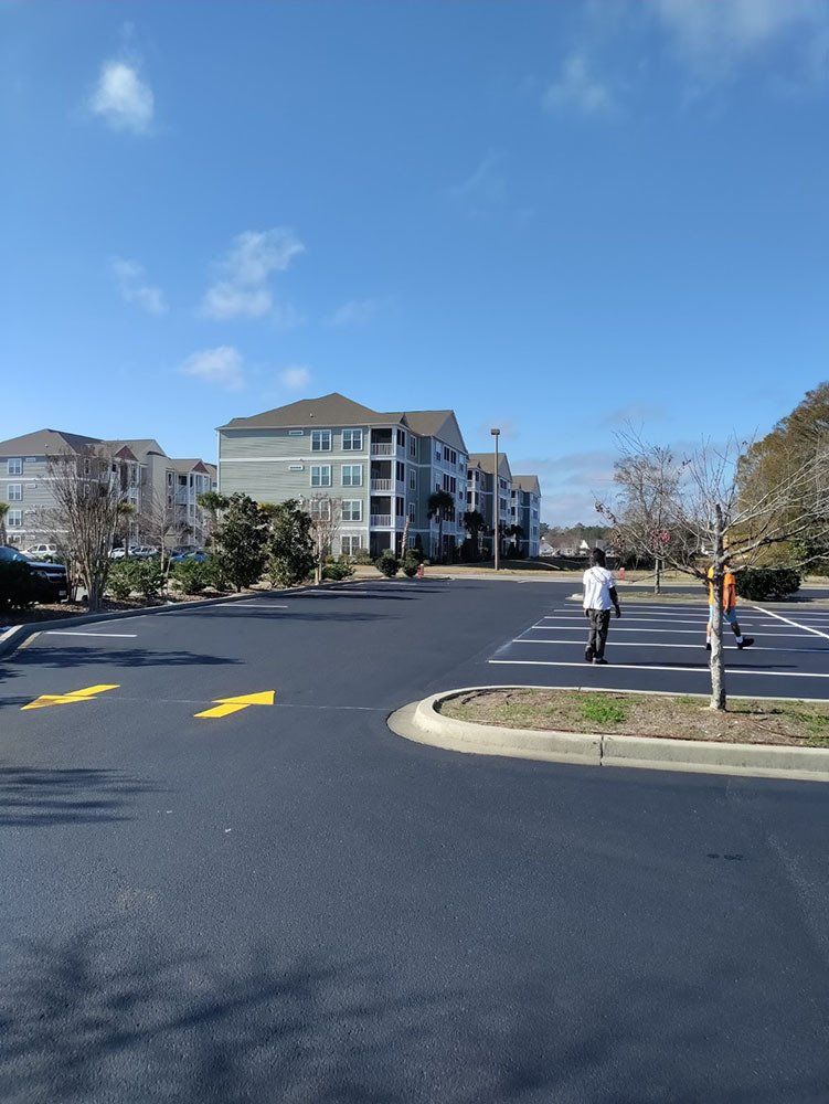 parking lot paving and line striping