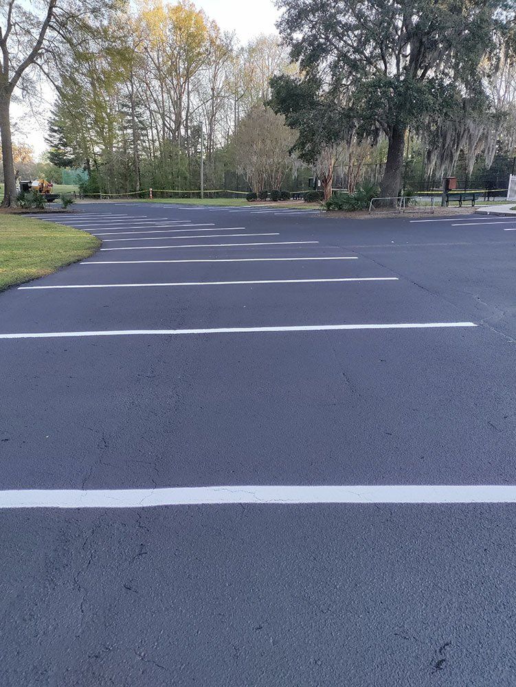 parking lot paving and line striping