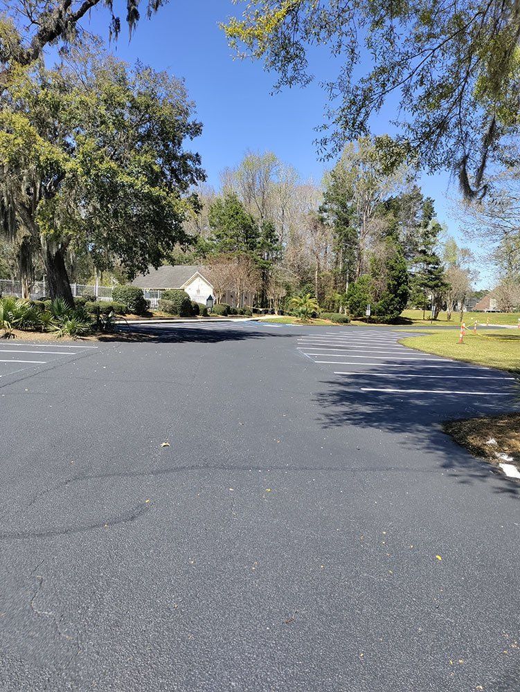 parking lot paving and line striping