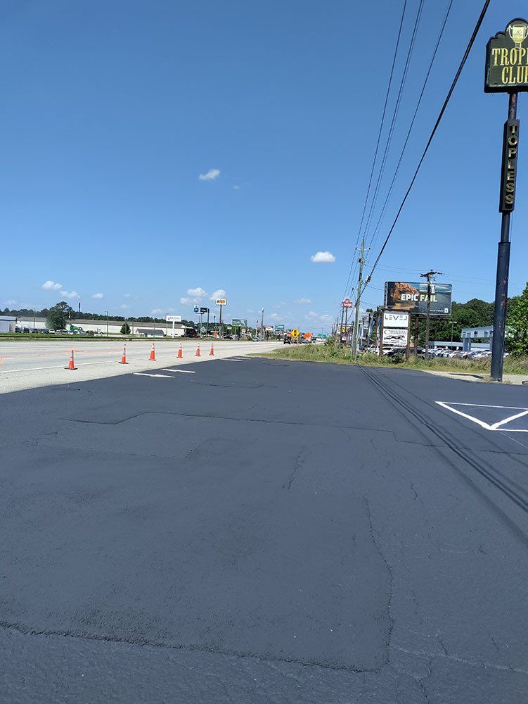 parking lot paving and line striping