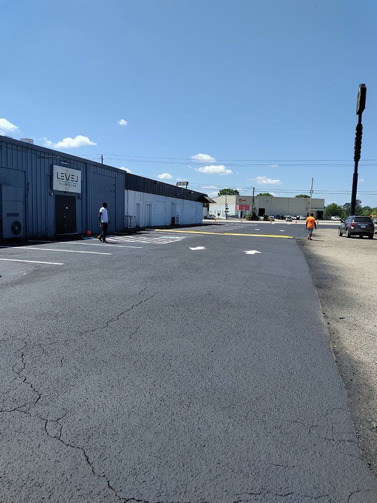 parking lot paving and line striping