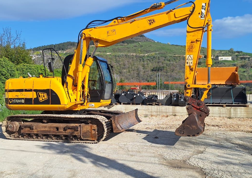 Escavatore JCB