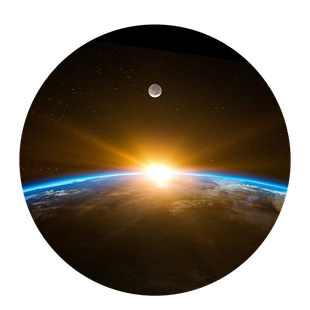 Logo, je ziet de maan - de opkomende zon en de aarde.