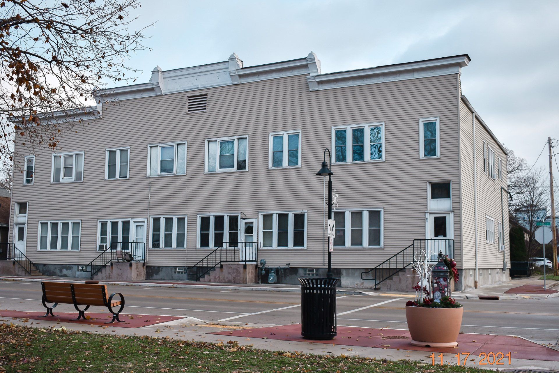 Exterior of 117 1st Street