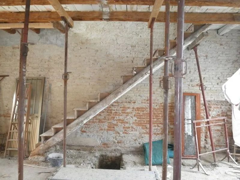 interno da ristrutturare