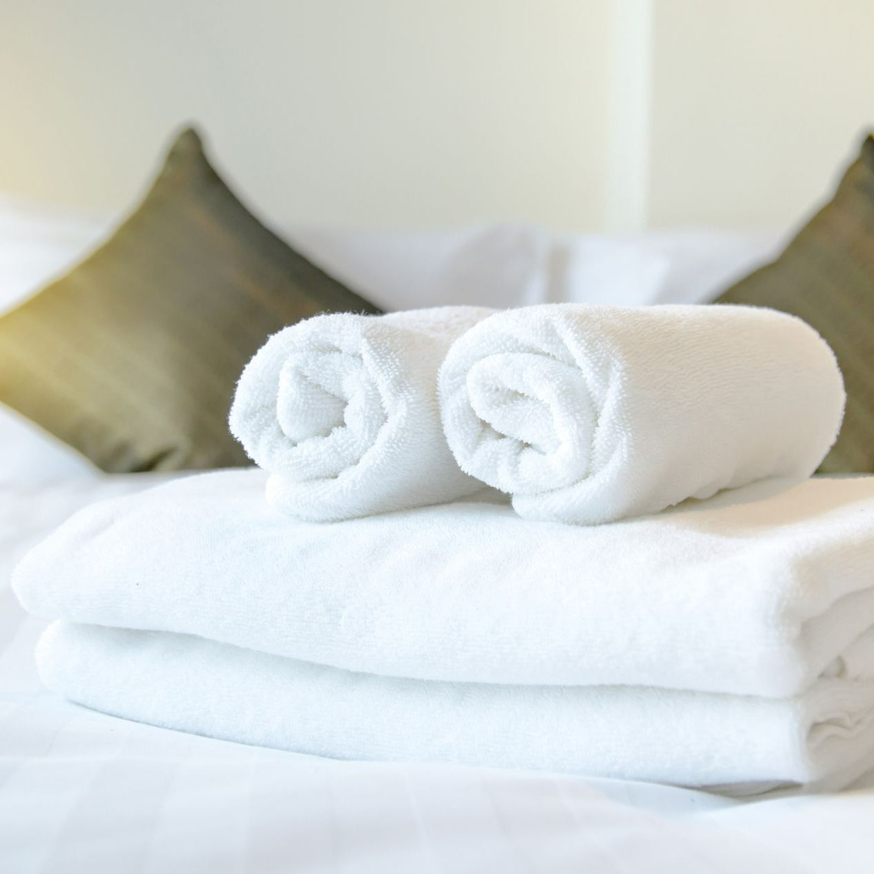 hotel bed linen laundry service