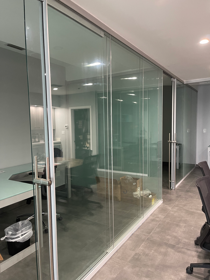 Frameless shower installation  Miami Fl picture