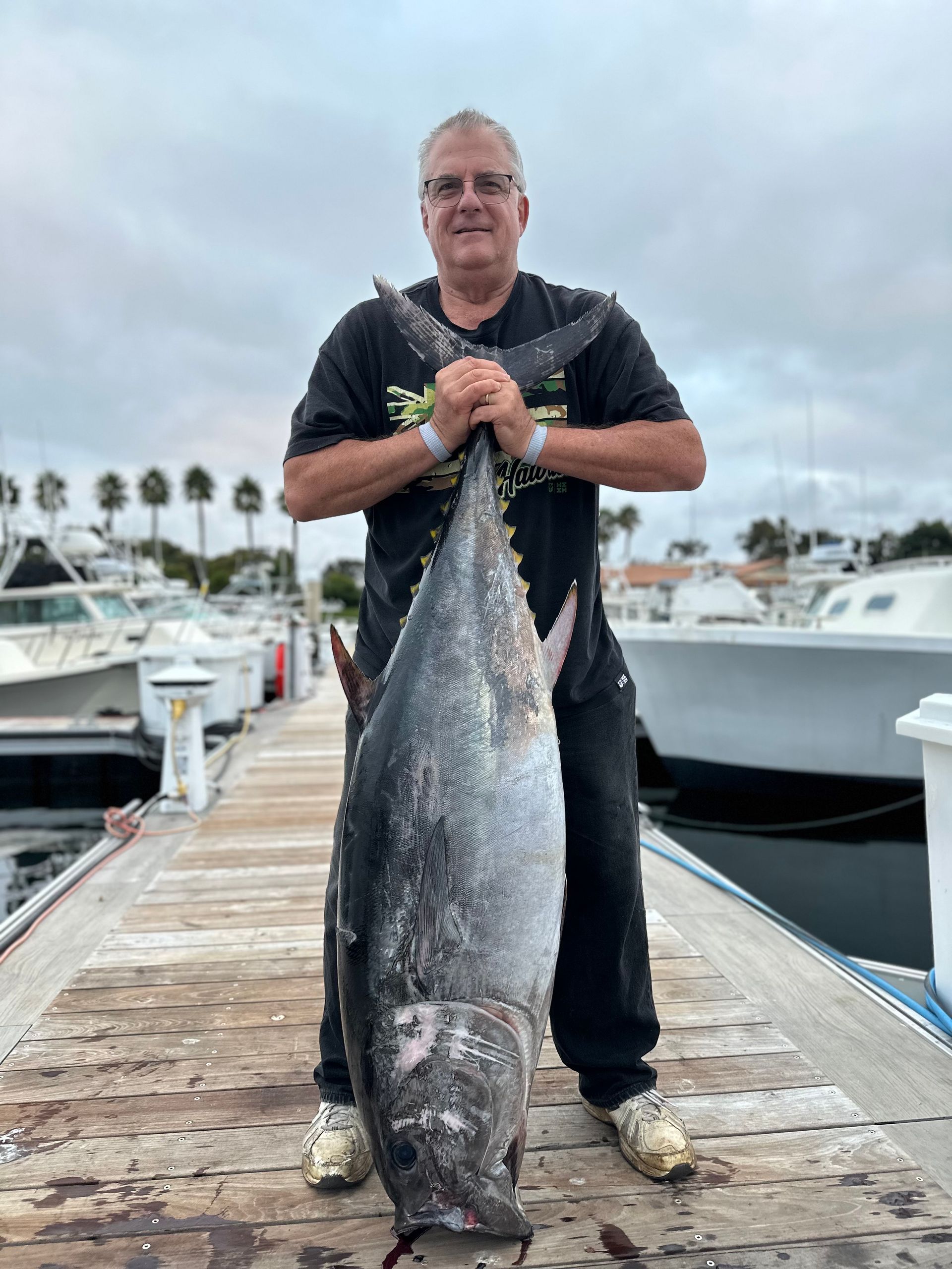 Huge bluefin tuna caught with a fishing guide