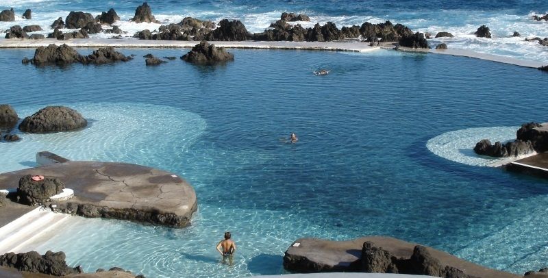piscinas naturais do porto moniz