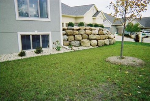 Limestone Retaining Walls | Middleton, WI | Kalscheur Landscaping, Inc.