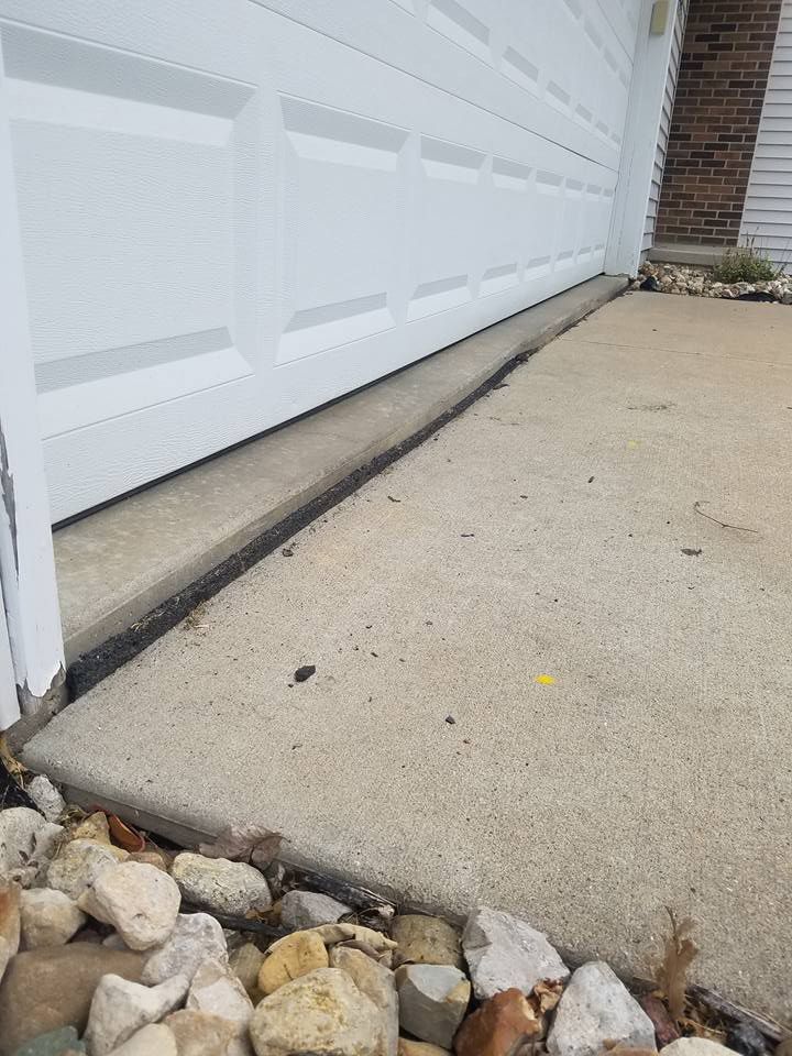 House Driveway — Olin, IA — Sn’S Mudjacking