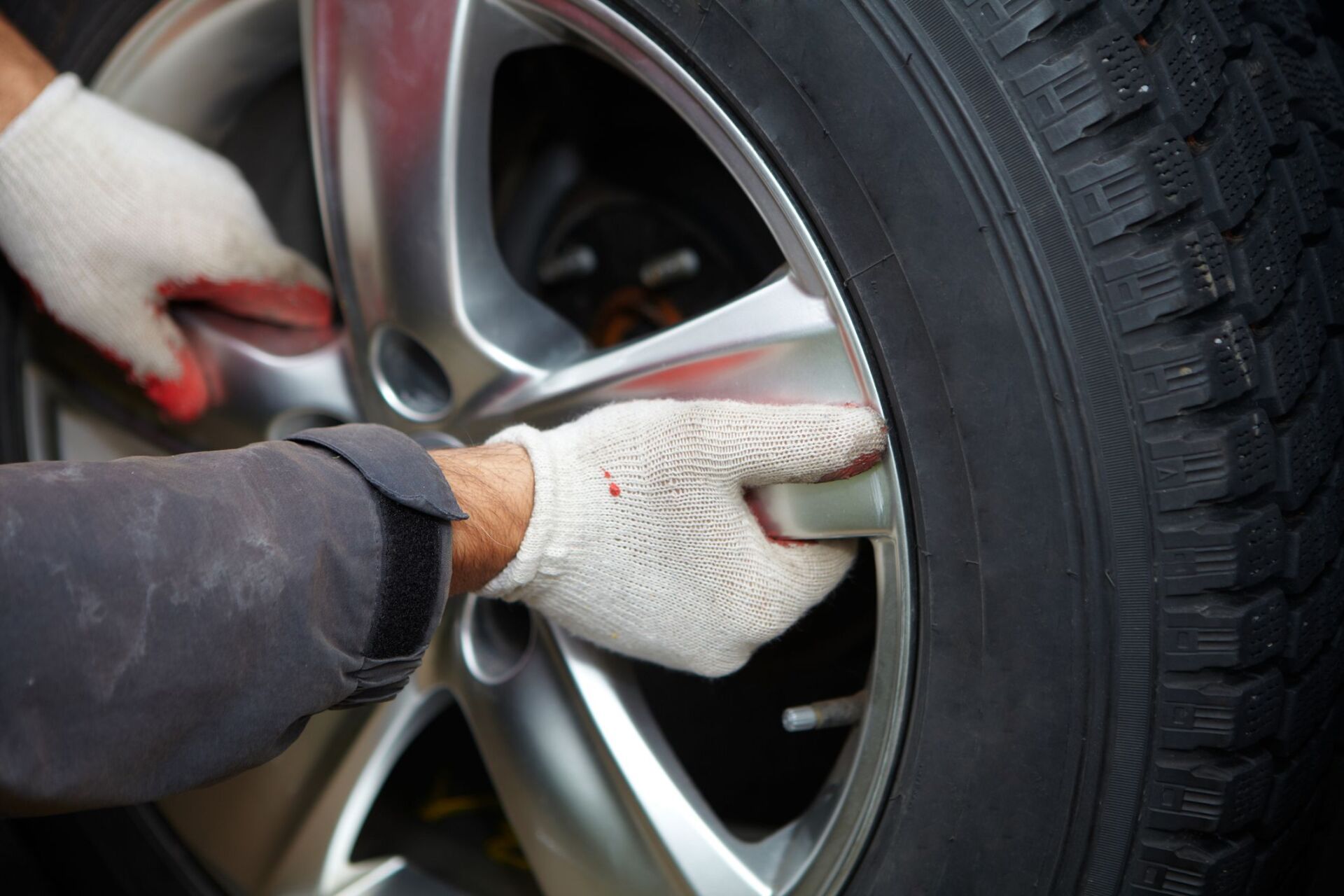 Sostituzione delle gomme dell'auto