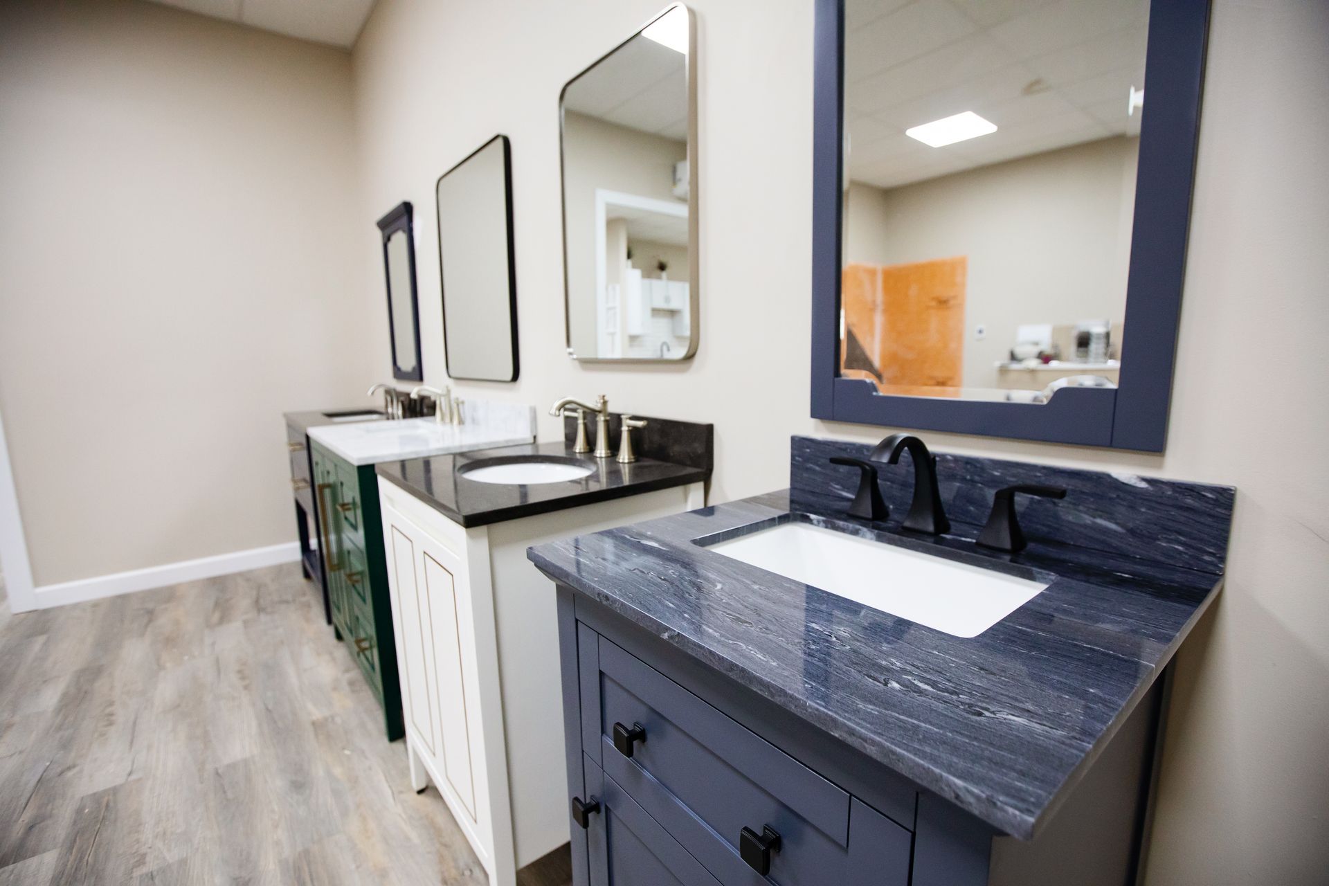 A bathroom with a sink and a large mirror