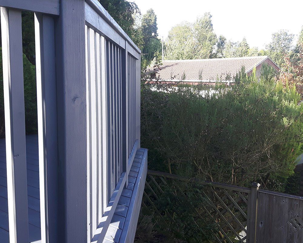 exterior painting and decorating  - decking - summerhouse