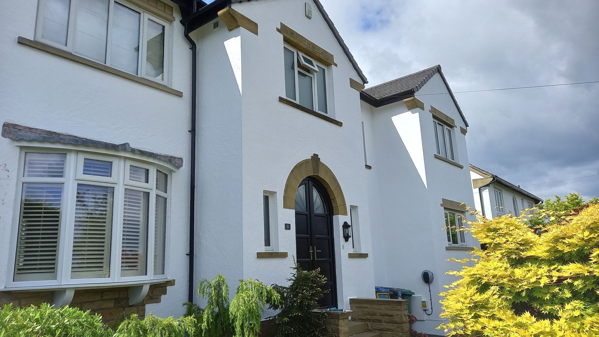 exterior painting and decorating - white render - white masonry