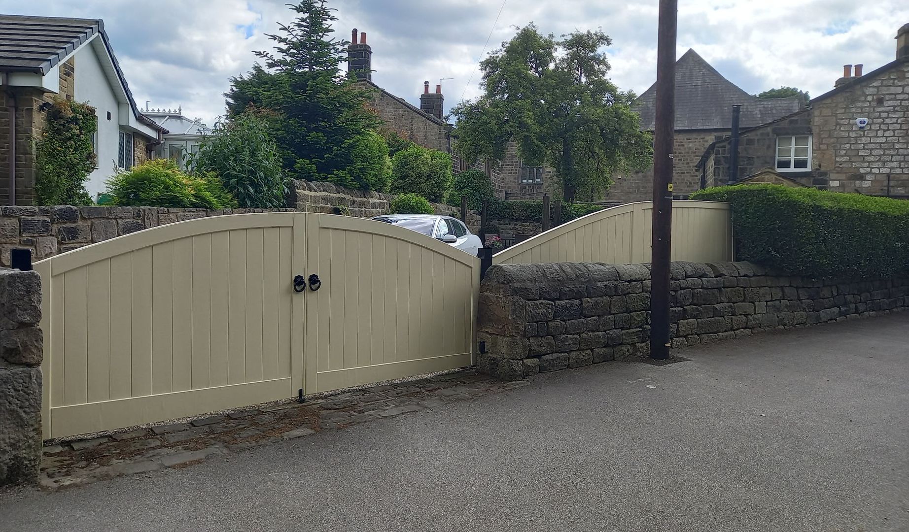 exterior painting and decorating  - cottage - gates 