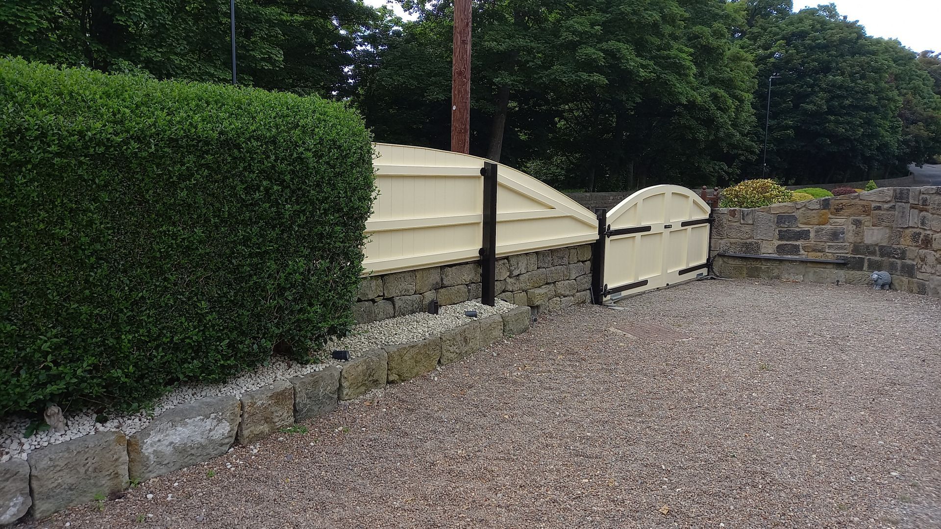 exterior painting and decorating  - cottage - gates 