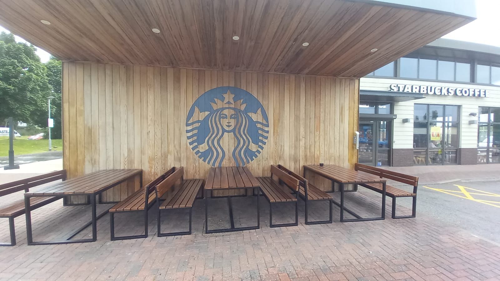 commercial painting and decorating - white and green showroom - morley glass