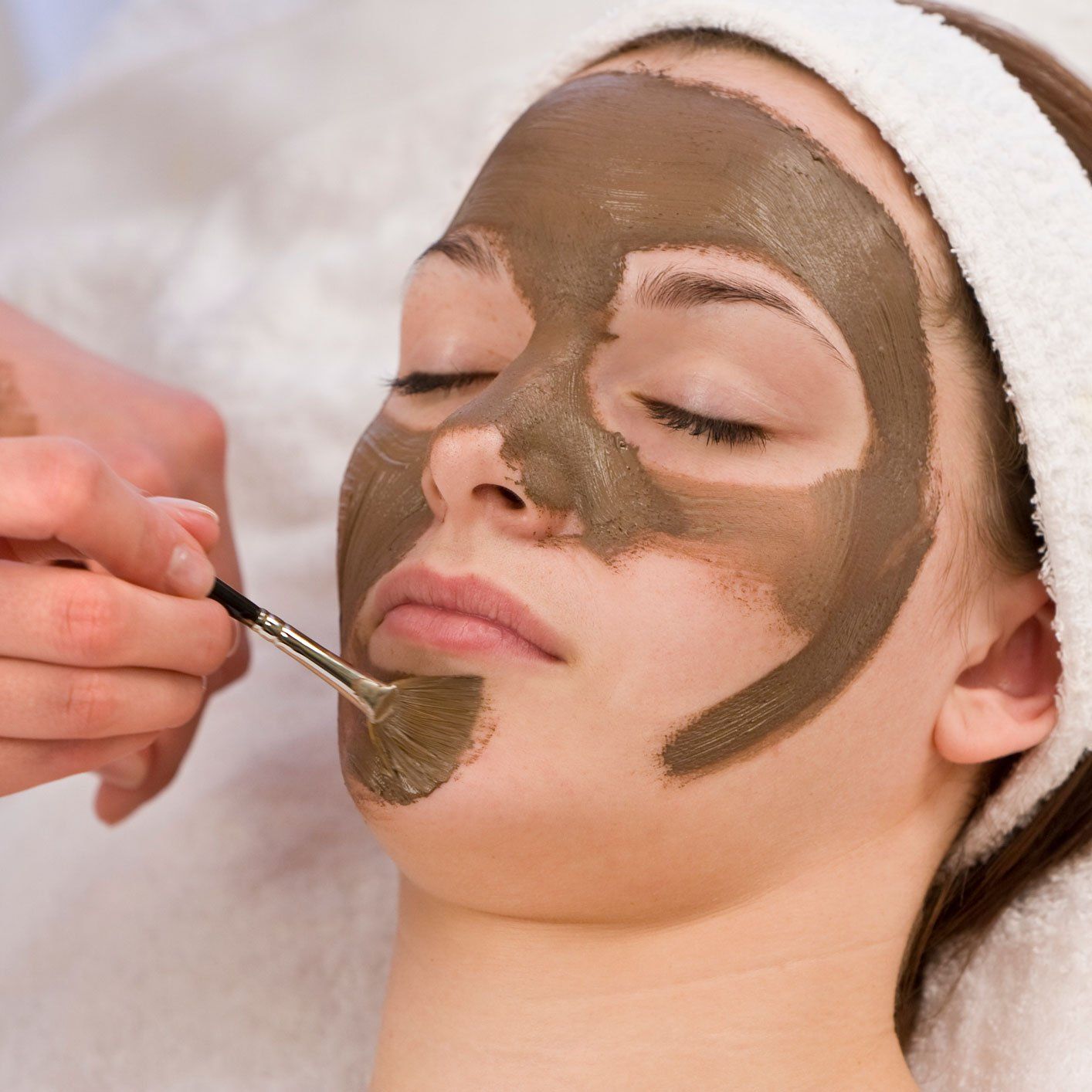 Applying Chocolate Face Mask – La Habra, CA – Jeune MedSpa