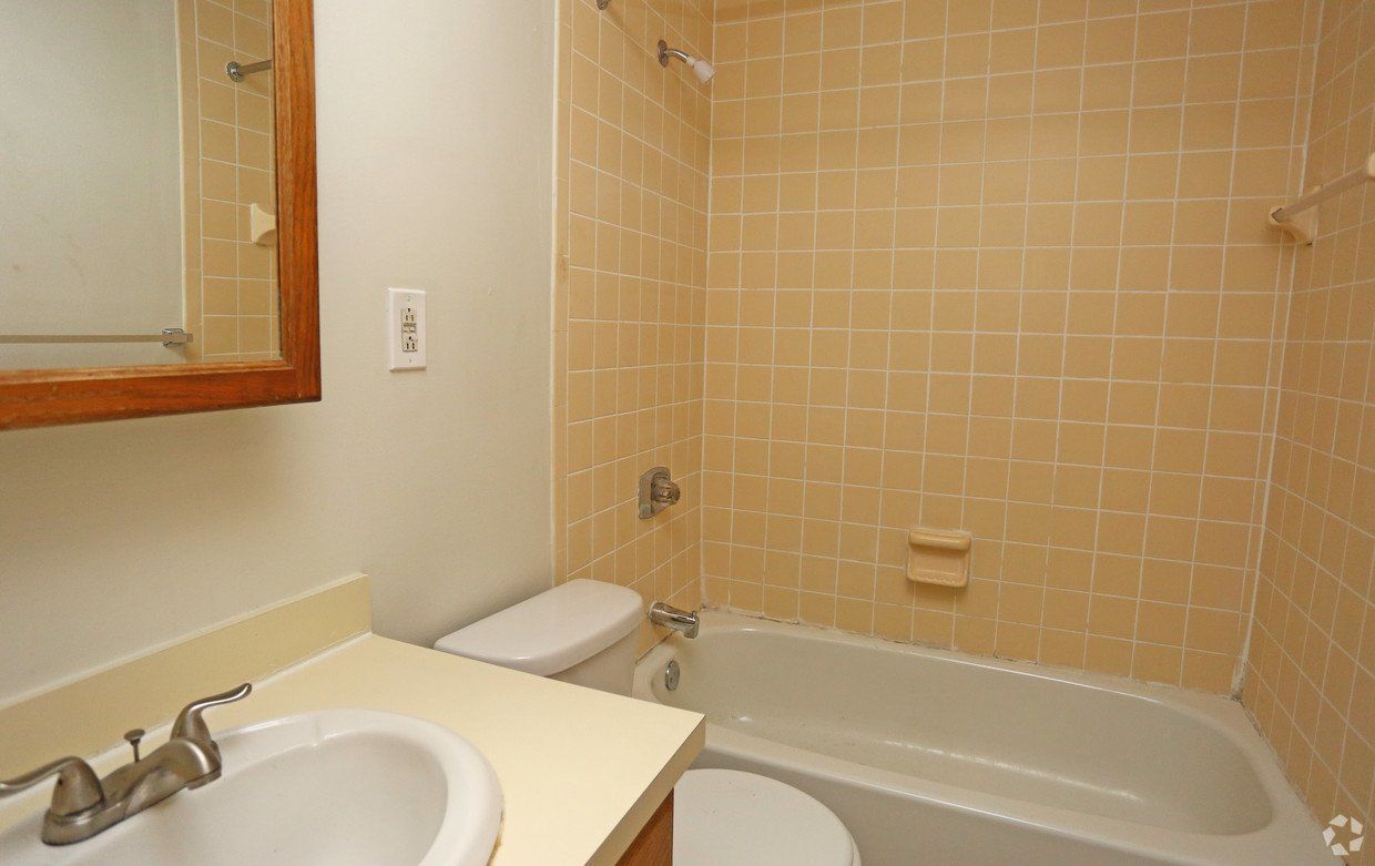 Details Greenway Place North Syracuse, NY