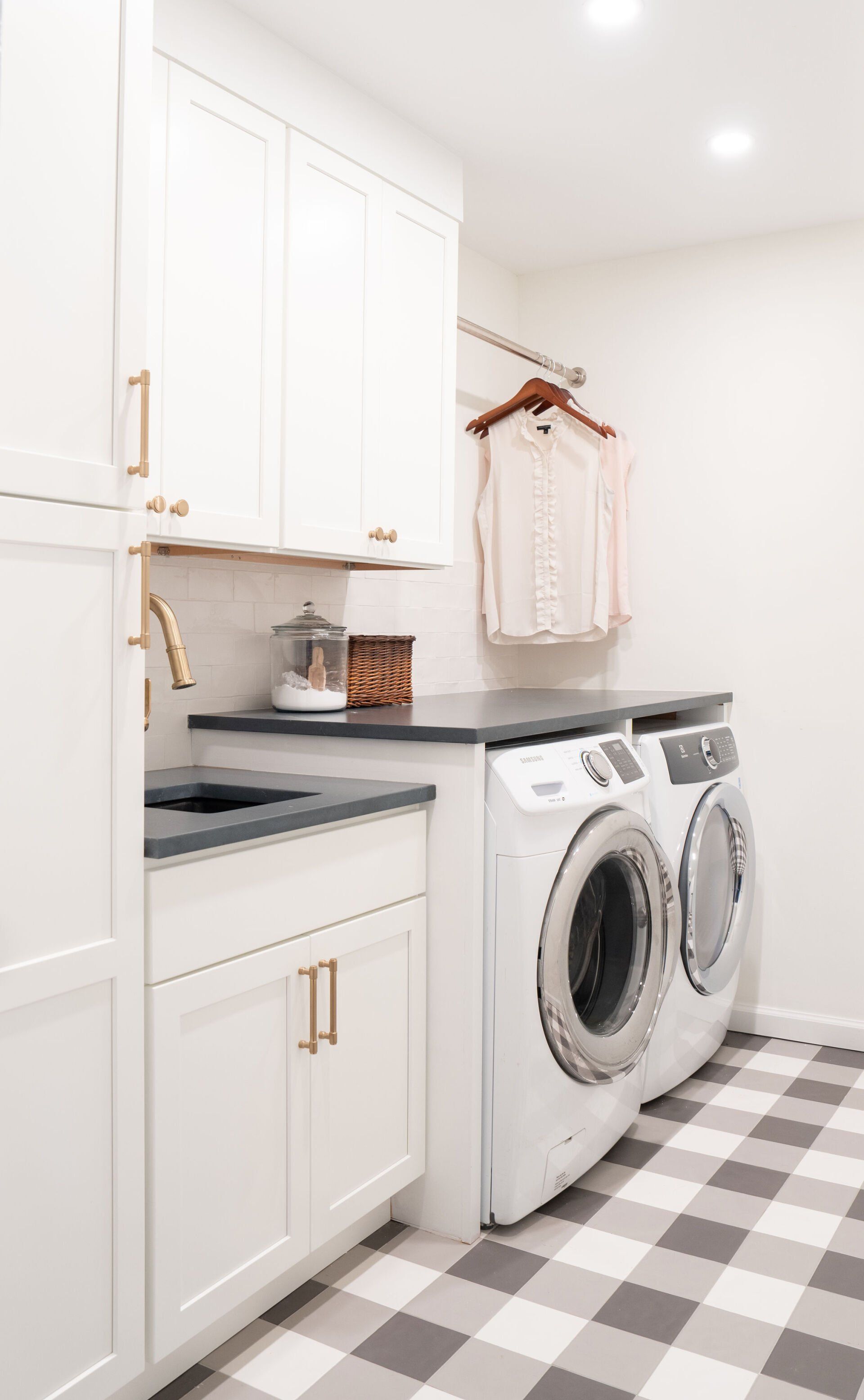 Granite Countertop — Countertop Specialists in Savannah, GA