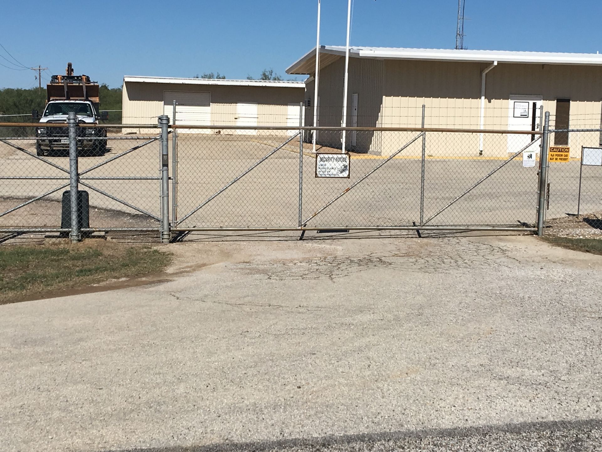 Commercial automatic gate opener in Graham, Texas