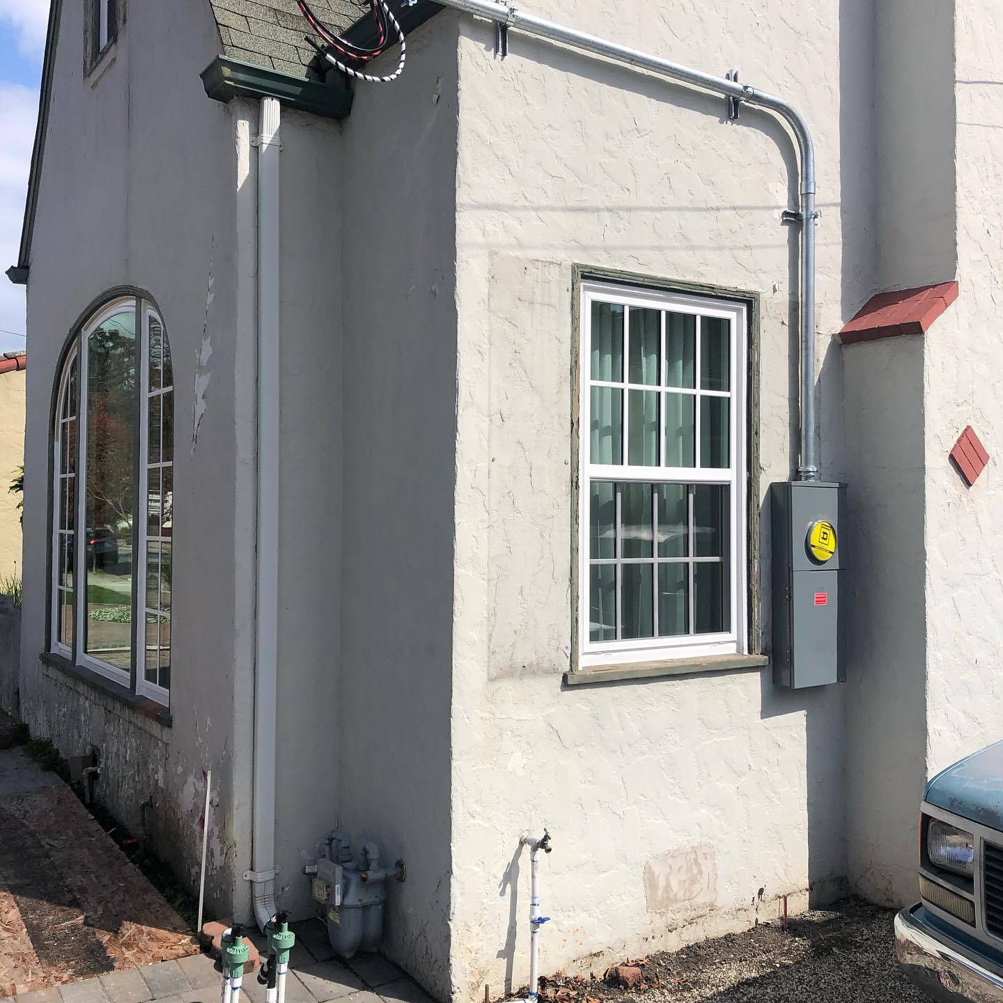 Vertical Window - Oakland, CA - OT Electric Inc