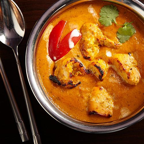 Chicken cooked in a creamy fresh Roma tomato reduction sauce, flavored with fenugreek and Kama garam masala