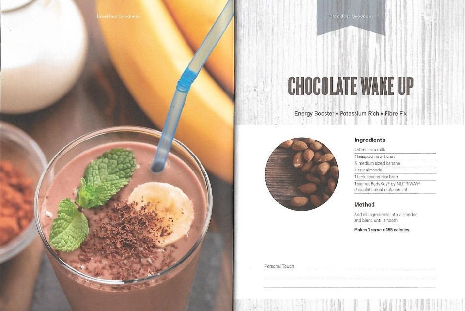 recipe for a chocolate wake up smoothie with bananas and almonds