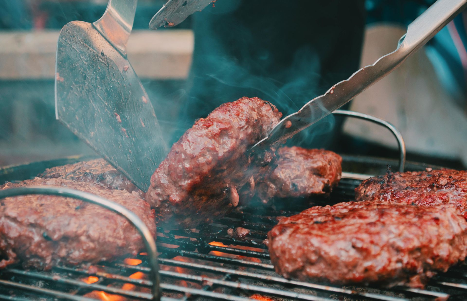Burger Masterclass: Juicy, Flavorful Burger Tips | Maplecrest Meats