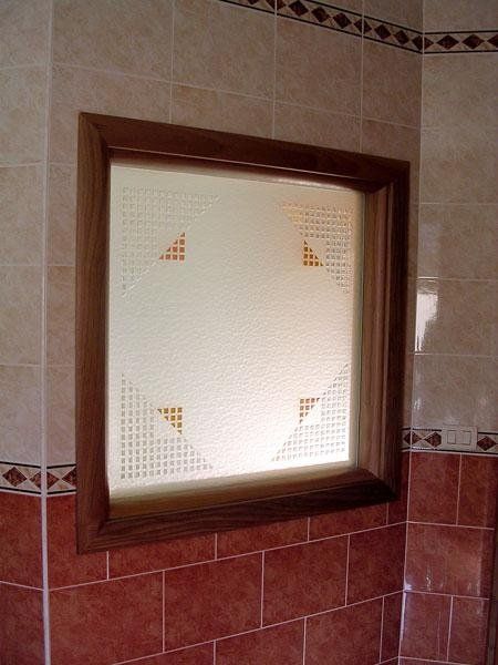 Decoro inciso e colorato