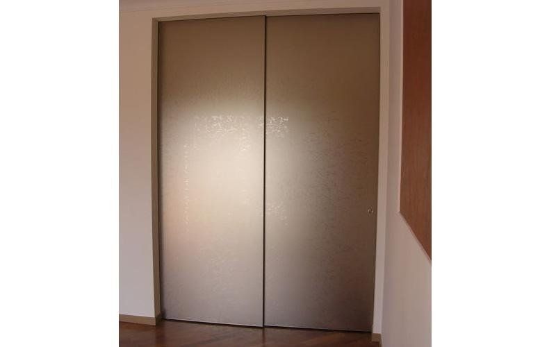 Scorrevoli guardaroba in specchio satinato