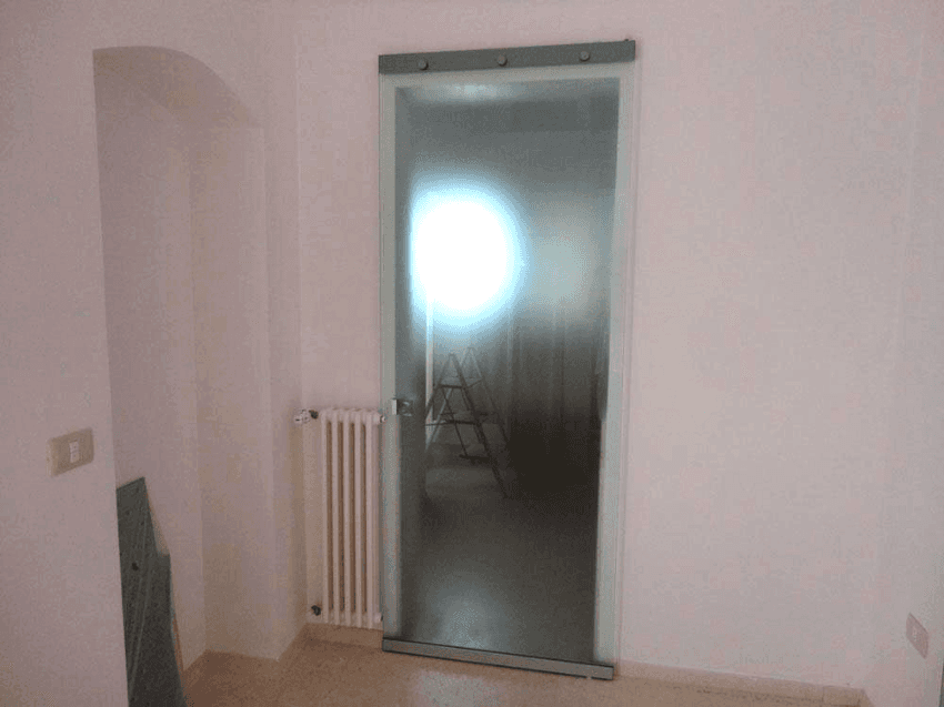 porta a parete invisibile