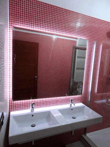 Specchio retroilluminato con led