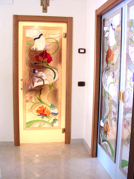 Porta ad anta con vetrata Tiffany