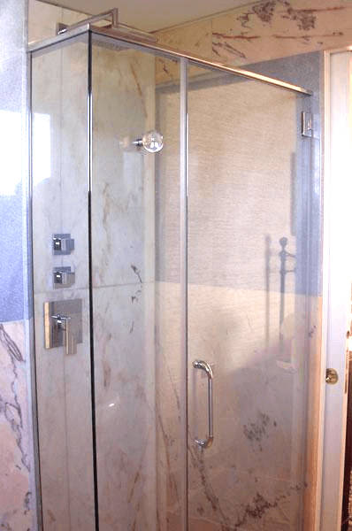 box doccia fisso con portella