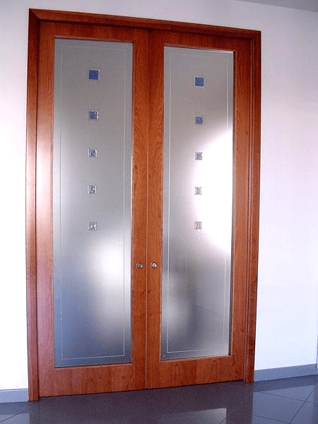 Decoro inciso e colorato