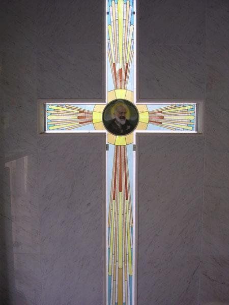 Vetrata Tiffany a croce