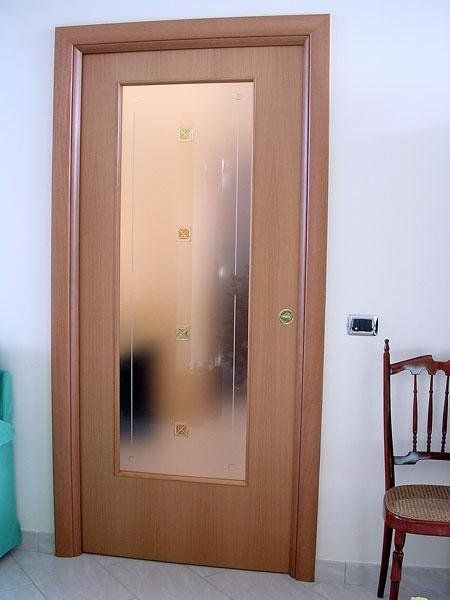 Decoro inciso e colorato