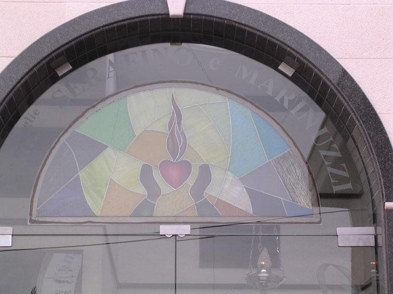 Sopralluce con soggetto sacro in tecnica Tiffany