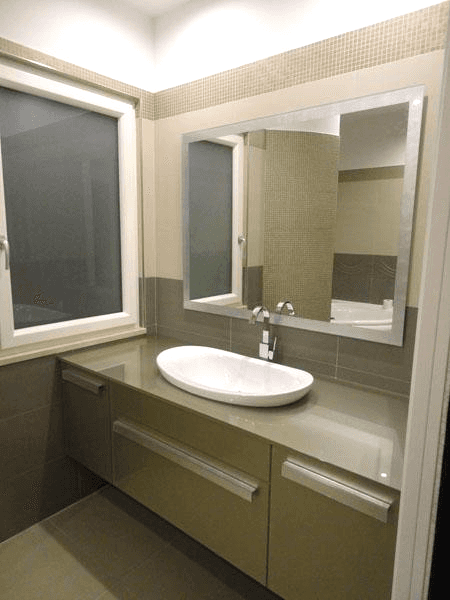 Mobile e top in vetro - specchio con cornice in foglia d