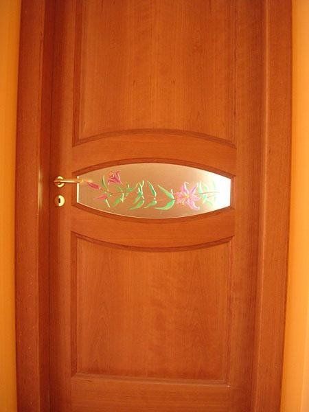 Decoro inciso e colorato