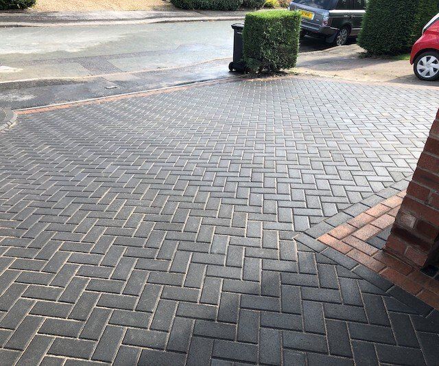 Driveway Installers Bicester Chesters & Sons also build quality patios