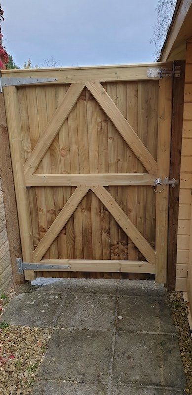 Fencing Services by Chesters & Sons Limited Fencing Contractors, Bicester