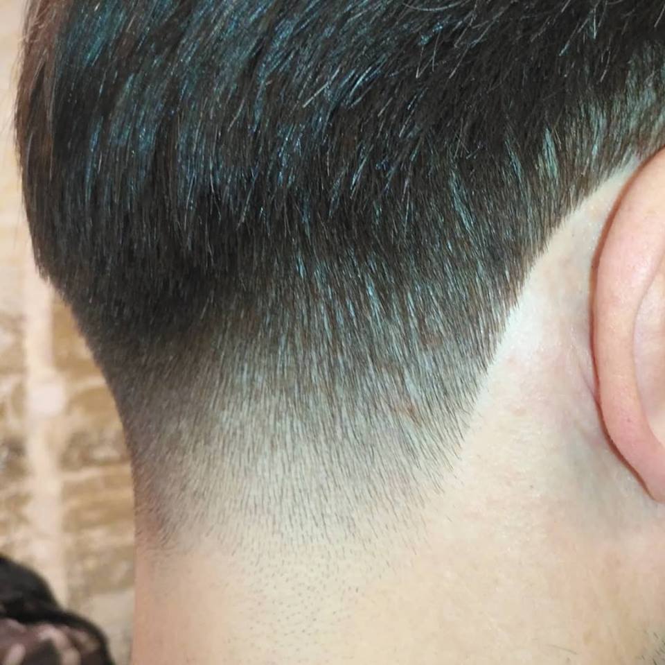 Taglio sagomato per uomo