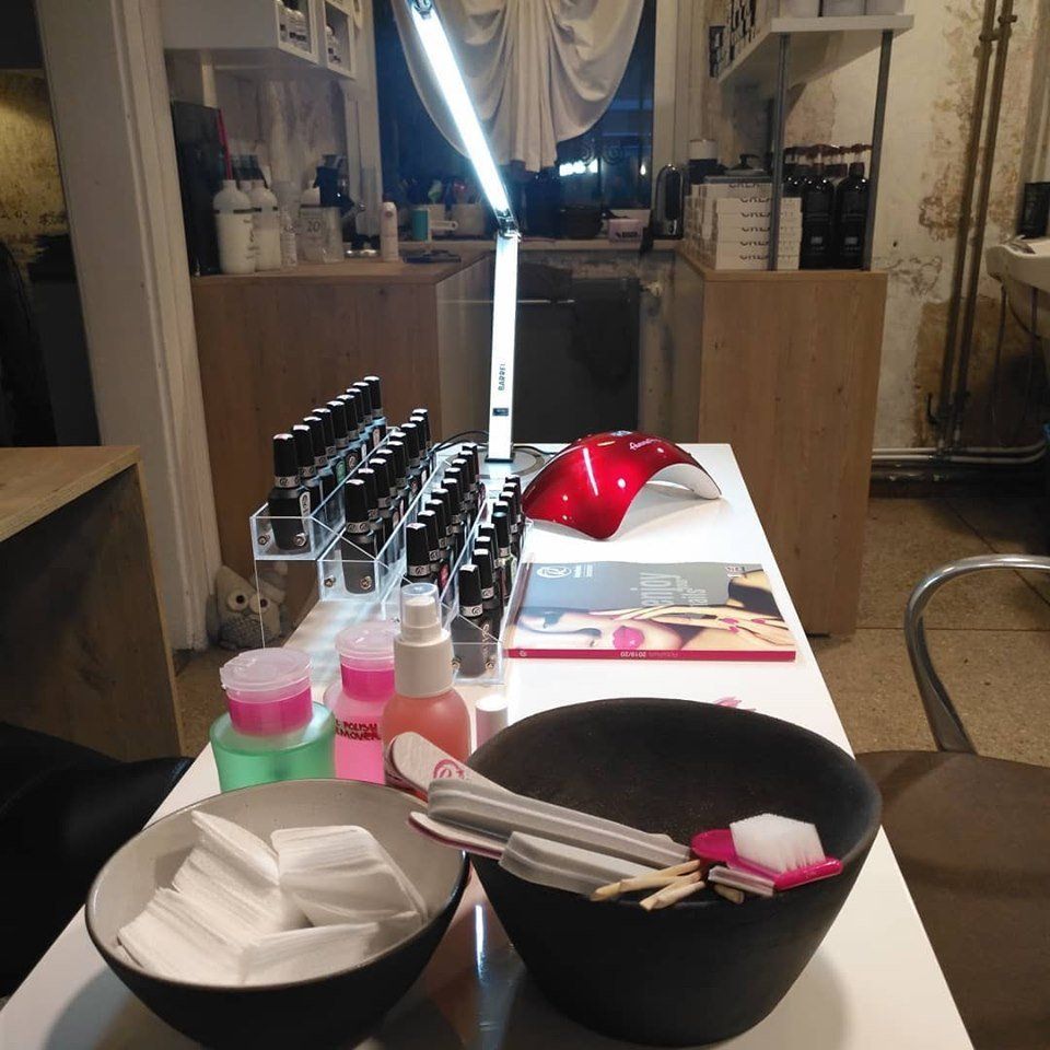 Set di strumenti per la manicure